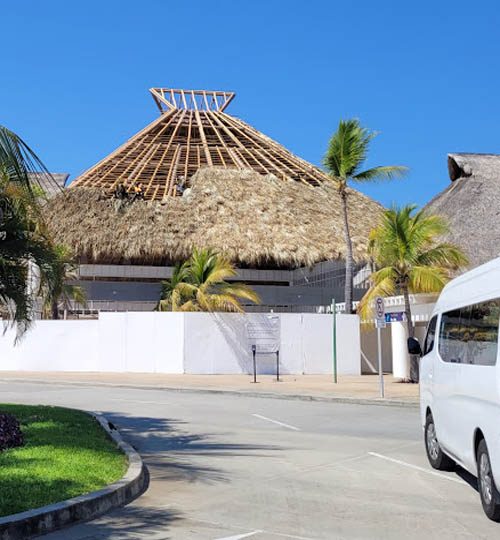 huatulco airport 500x540